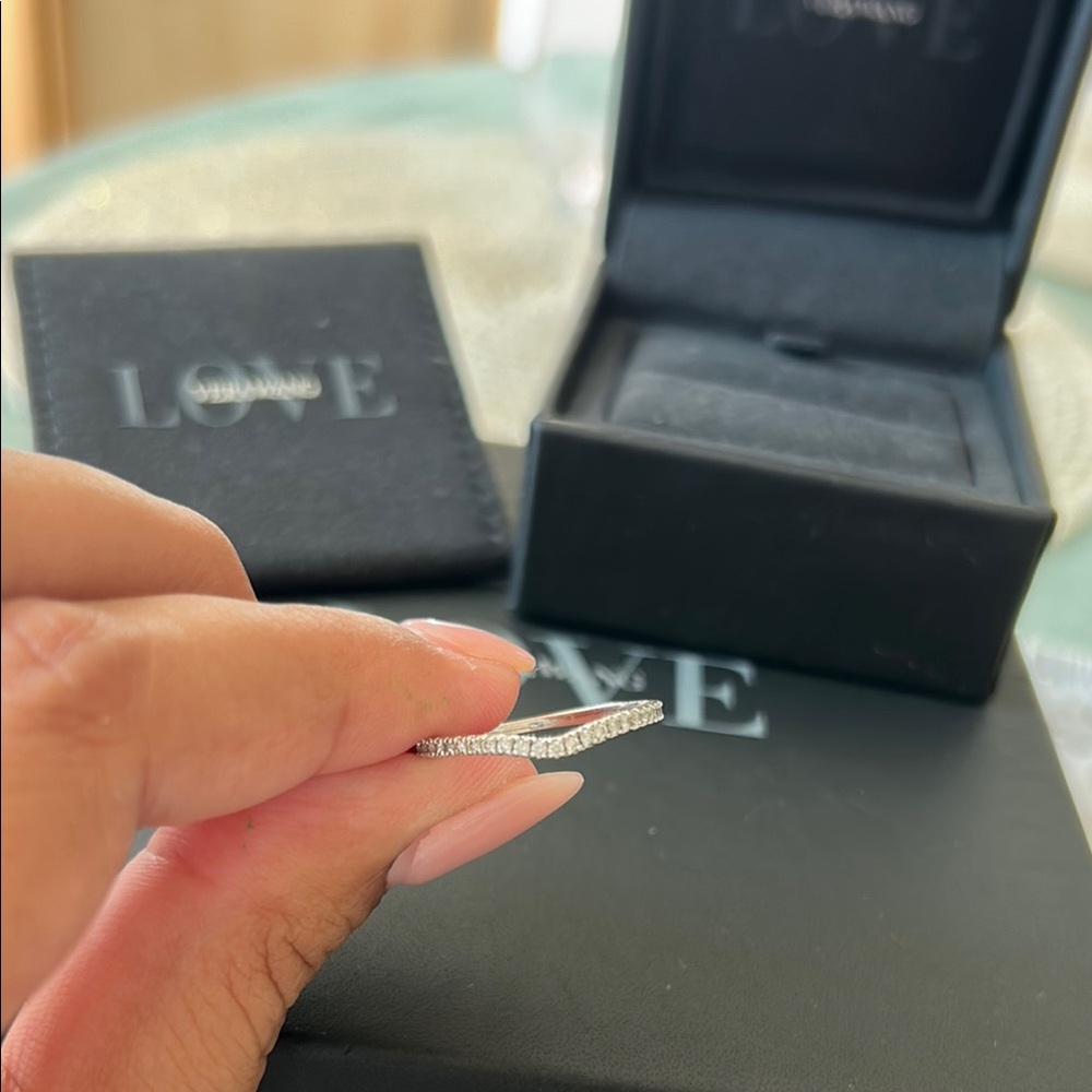 Vera Wang Silver Ring Elegant Jewelry